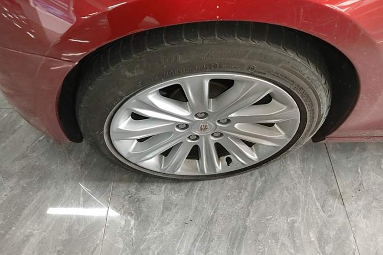 Used Cadillac ATS-L 2014 25T Comfort Model Left Front Wheel Hub