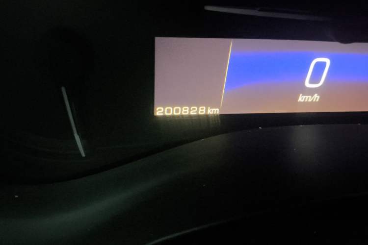 Used Cadillac ATS-L 2014 25T Comfort Model Odometer Close Up