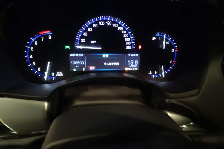 Used Cadillac ATS-L 2014 28T Leading Model Odometer Close Up