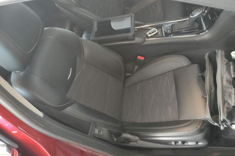 Used Cadillac ATS-L 2014 25T Comfort Model Right Front Seat