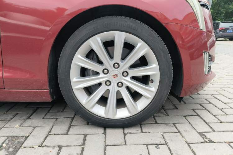 Used Cadillac ATS-L 2014 28T Elite Edition Right Front Wheel Hub