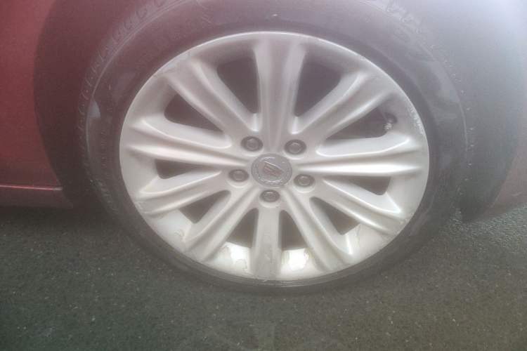 Used Cadillac ATS-L 2014 25T Comfort Model Right Front Wheel Hub