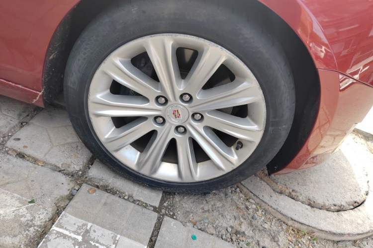 Used Cadillac ATS-L 2014 28T Elite Edition Right Front Wheel Hub