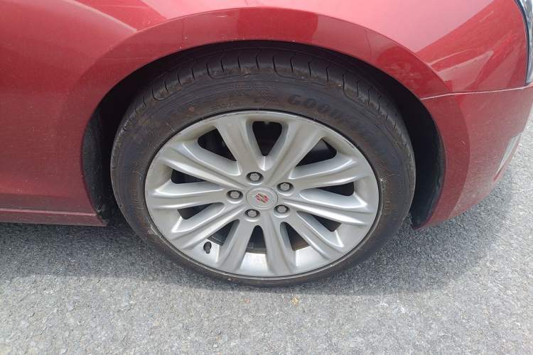 Used Cadillac ATS-L 2014 25T Fashion Edition Right Front Wheel Hub