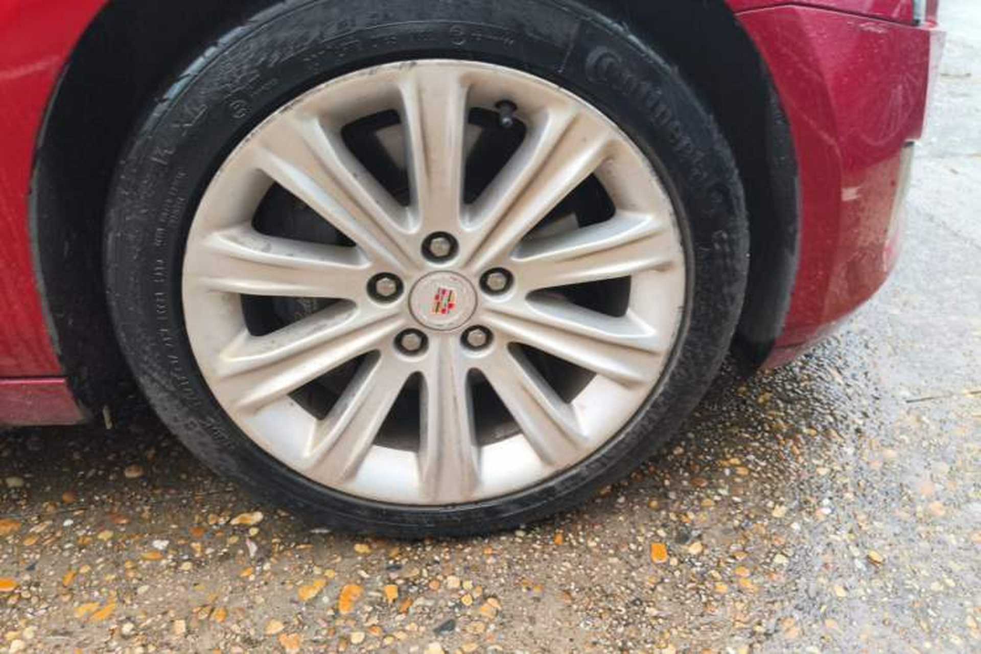 Used Cadillac ATS-L 2014 25T Comfort Model Right Front Wheel Hub
