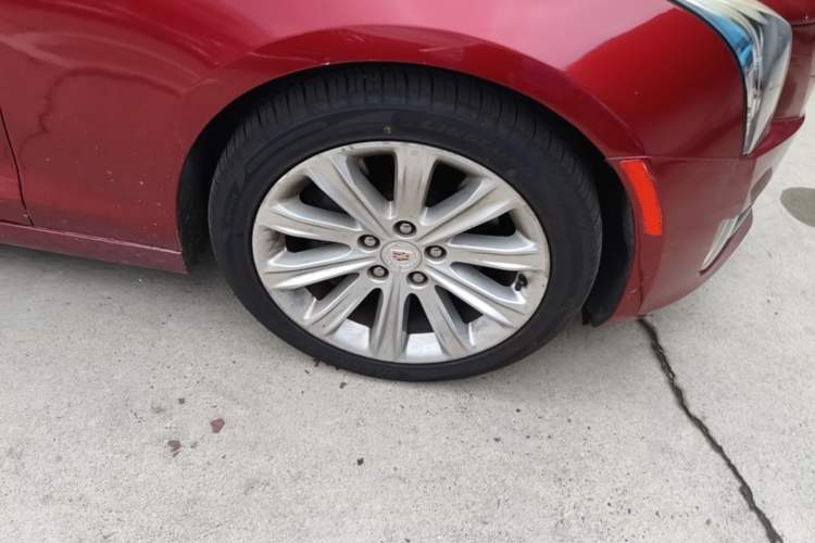 Used Cadillac ATS-L 2014 25T Comfort Model Right Front Wheel Hub