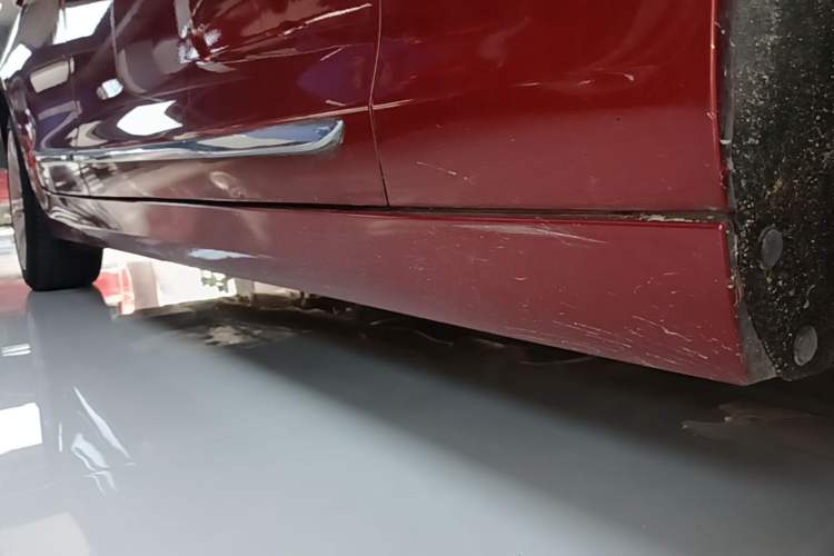 Used Cadillac ATS-L 2014 25T Comfort Model Right Side Sill