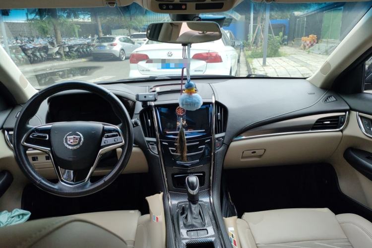 Used Cadillac ATS-L 2014 25T Comfort Model Center Console