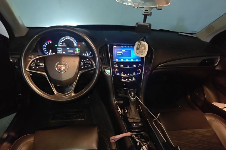 Used Cadillac ATS-L 2014 25T Comfort Model Center Console