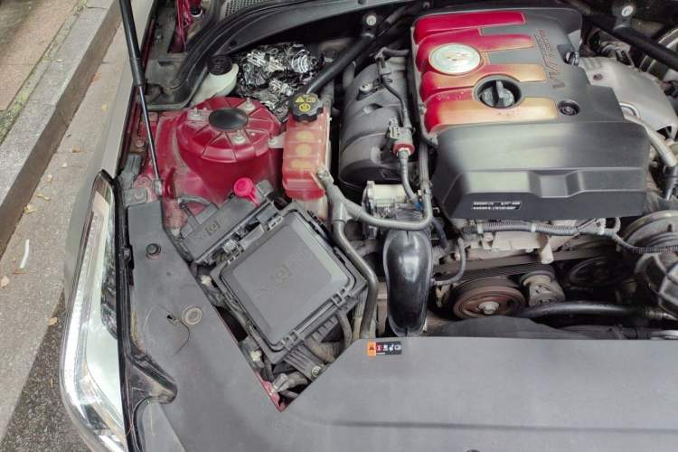 Used Cadillac ATS-L 2014 28T Leading Model Engine Bay Right