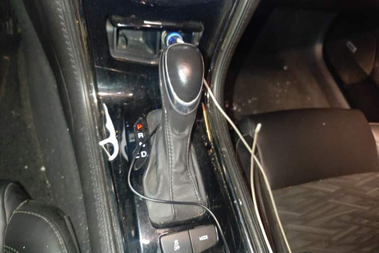 Used Cadillac ATS-L 2014 25T Comfort Model Gear Lever