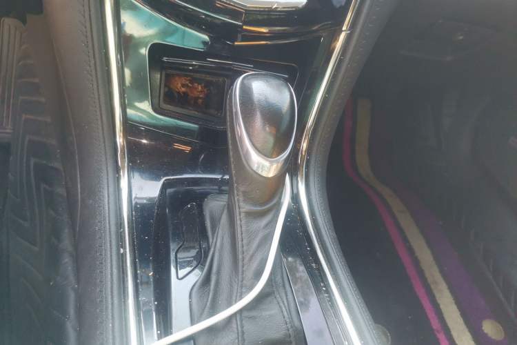 Used Cadillac ATS-L 2014 25T Comfort Model Gear Lever