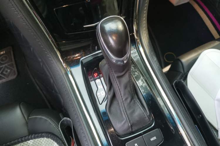 Used Cadillac ATS-L 2014 25T Comfort Model Gear Lever