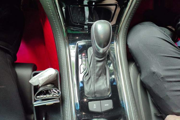 Used Cadillac ATS-L 2014 28T Leading Model Gear Lever