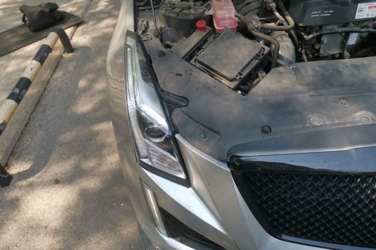 Used Cadillac ATS-L 2014 25T Comfort Model Right Front Headlight
