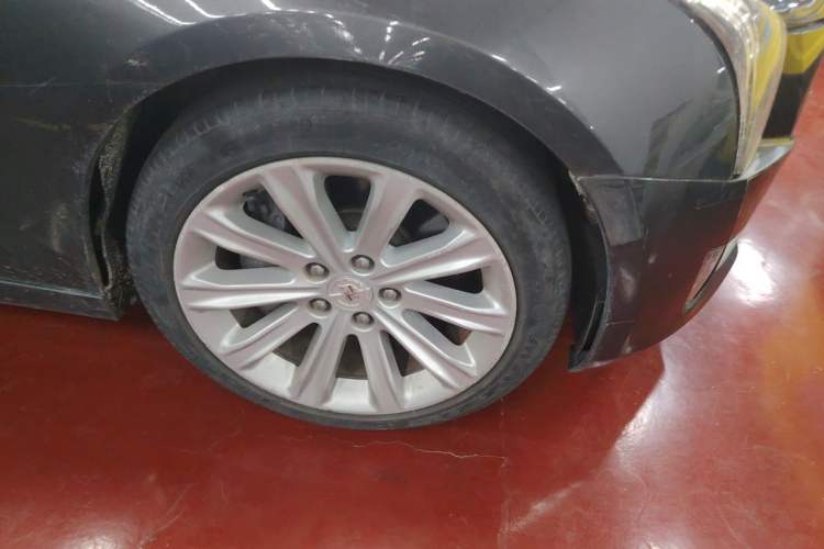 Used Cadillac ATS-L 2014 25T Comfort Model Right Front Wheel Hub