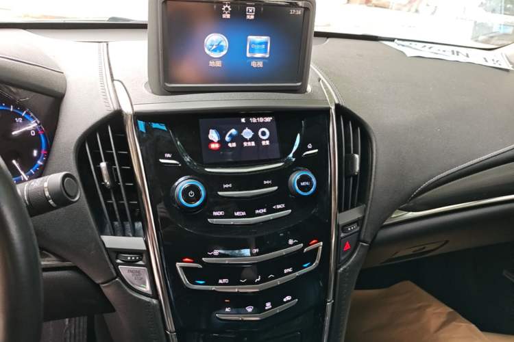 Used Cadillac ATS-L 2014 25T Comfort Model Audio And AC Panel
