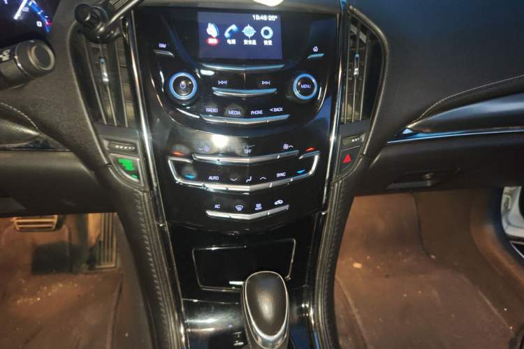 Used Cadillac ATS-L 2014 25T Comfort Model Audio And AC Panel