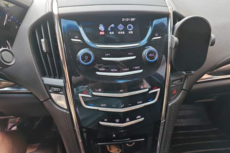 Used Cadillac ATS-L 2014 25T Comfort Model Audio And AC Panel