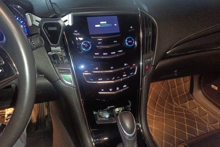 Used Cadillac ATS-L 2014 25T Comfort Model Audio And AC Panel