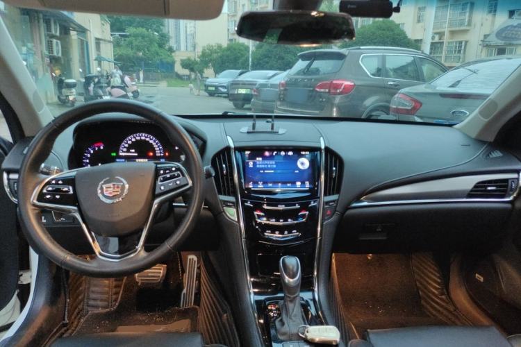 Used Cadillac ATS-L 2014 28T Elite Edition Center Console