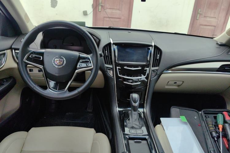 Used Cadillac ATS-L 2014 25T Comfort Model Center Console