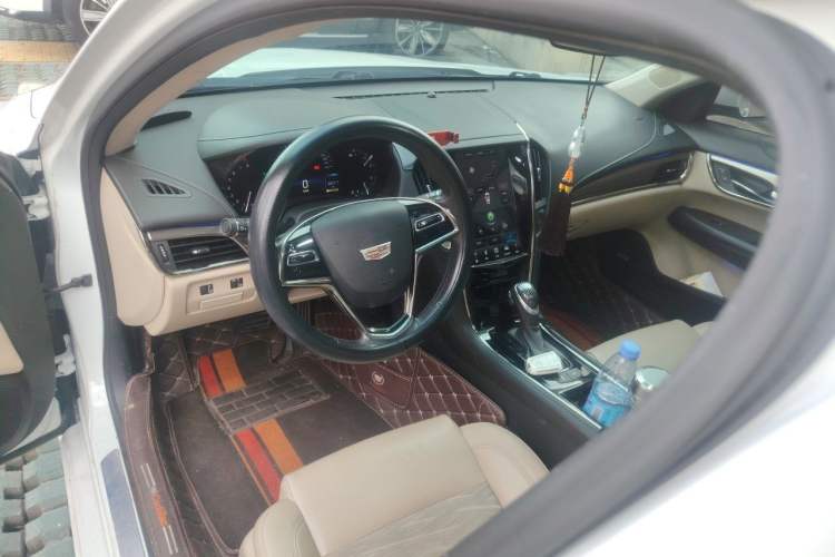 Used Cadillac ATS-L 2014 25T Comfort Model Center Console