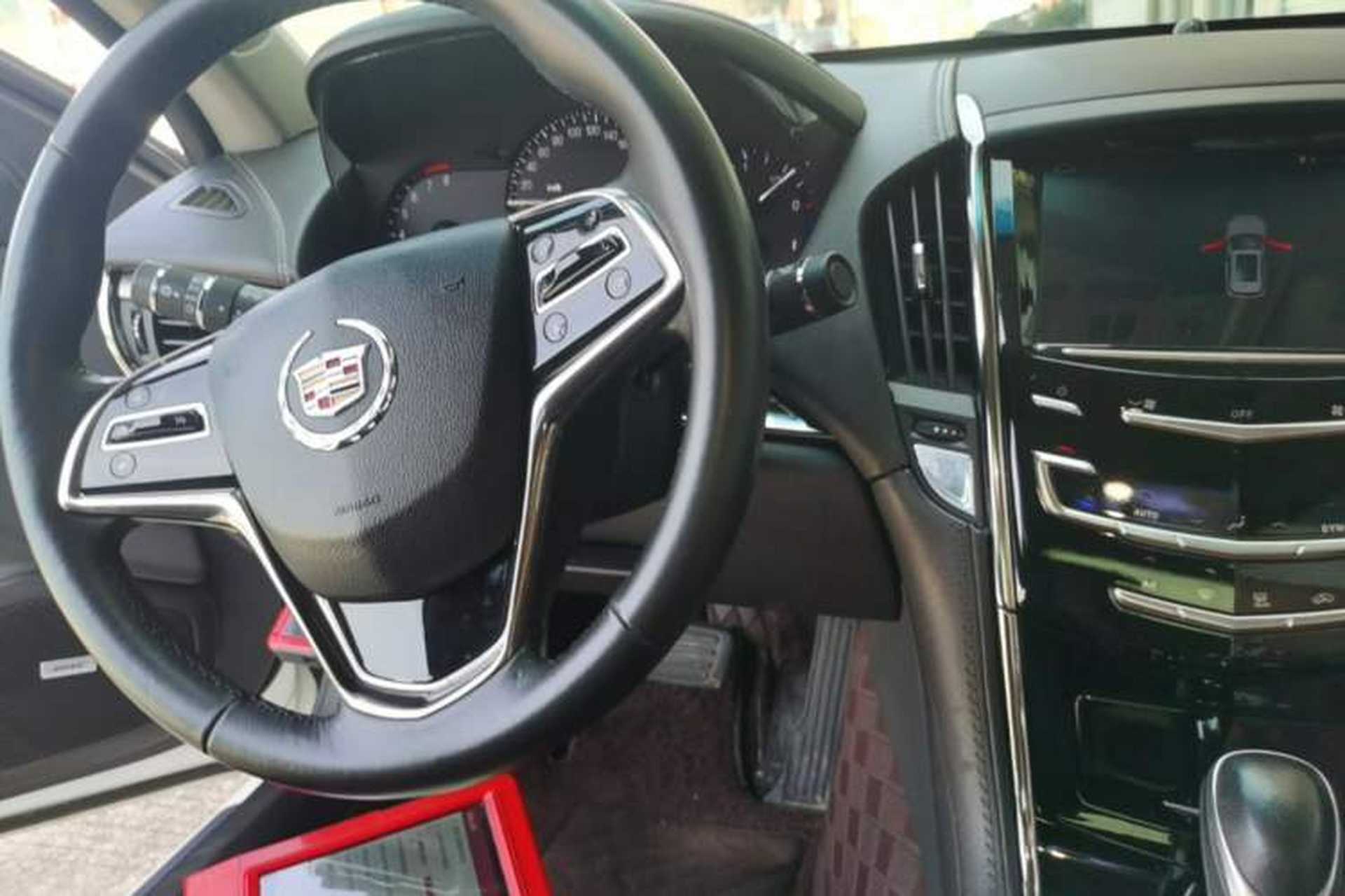 Used Cadillac ATS-L 2014 25T Comfort Model Center Console