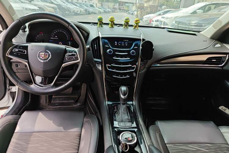 Used Cadillac ATS-L 2014 25T Comfort Model Center Console