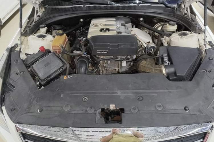 Used Cadillac ATS-L 2014 25T Comfort Model Engine Bay
