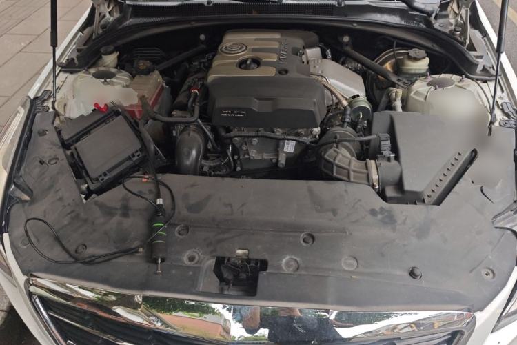 Used Cadillac ATS-L 2014 25T Comfort Model Engine Bay