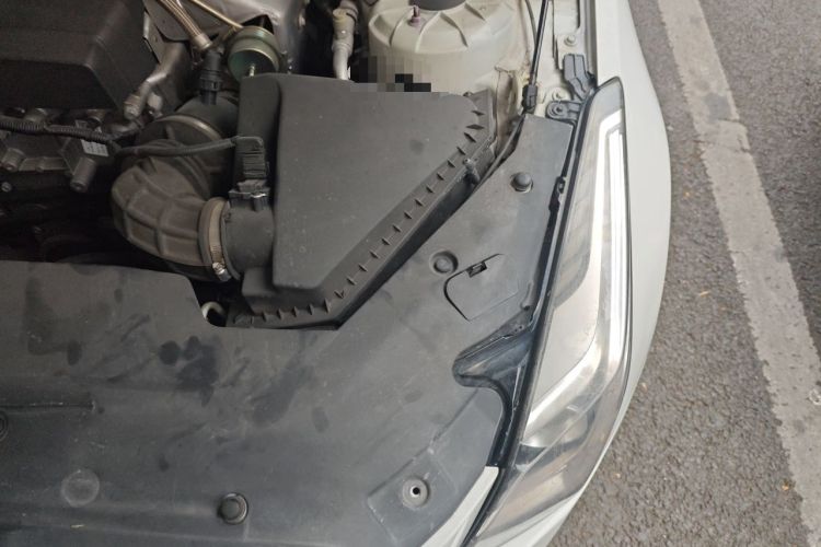 Used Cadillac ATS-L 2014 25T Comfort Model Engine Bay Left