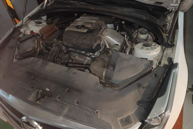 Used Cadillac ATS-L 2014 25T Comfort Model Engine Bay Left