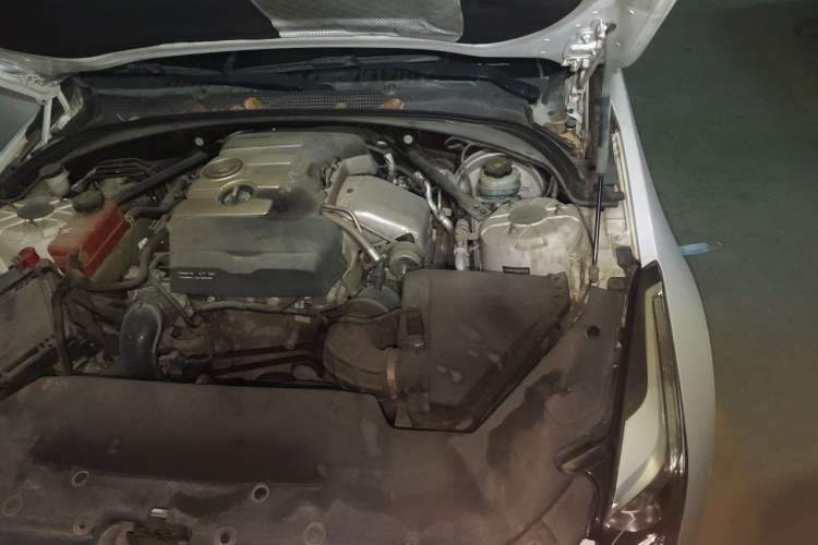 Used Cadillac ATS-L 2014 25T Comfort Model Engine Bay Left