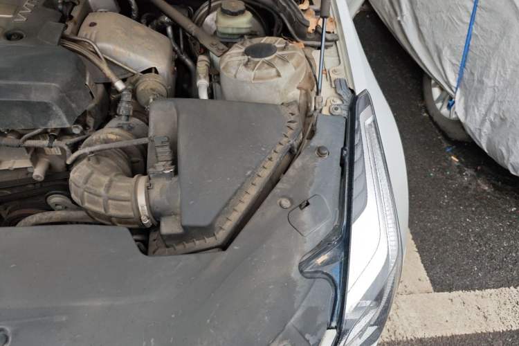 Used Cadillac ATS-L 2014 25T Comfort Model Engine Bay Left