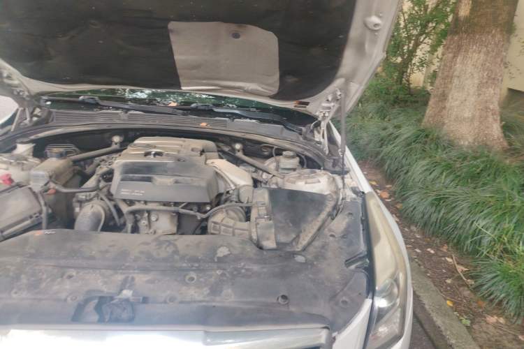 Used Cadillac ATS-L 2014 25T Comfort Model Engine Bay Left