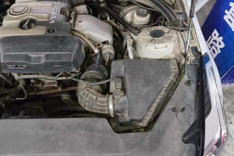 Used Cadillac ATS-L 2014 25T Comfort Model Engine Bay Left