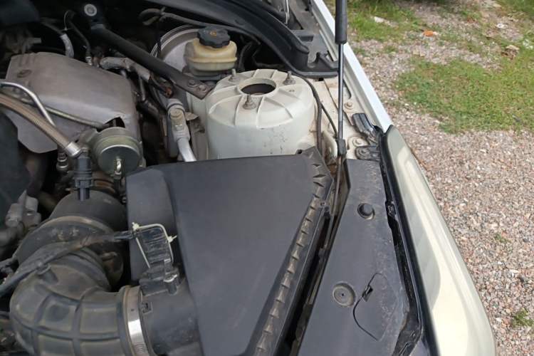 Used Cadillac ATS-L 2014 28T Luxury Model Engine Bay Left