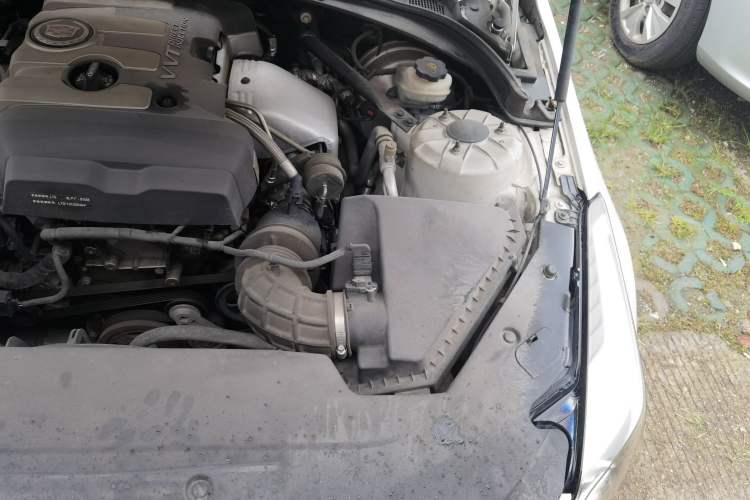 Used Cadillac ATS-L 2014 28T Elite Edition Engine Bay Left