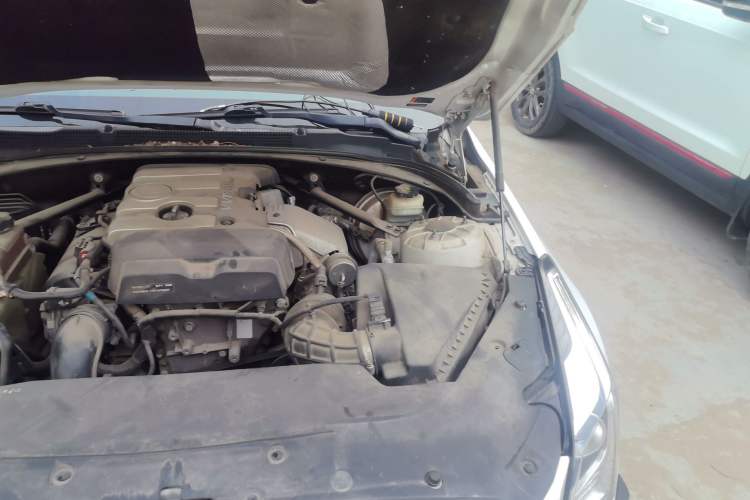 Used Cadillac ATS-L 2014 25T Fashion Edition Engine Bay Left