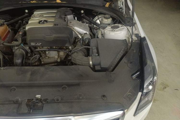 Used Cadillac ATS-L 2014 25T Comfort Model Engine Bay Left