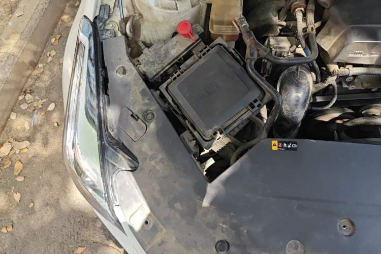 Used Cadillac ATS-L 2014 25T Comfort Model Engine Bay Right