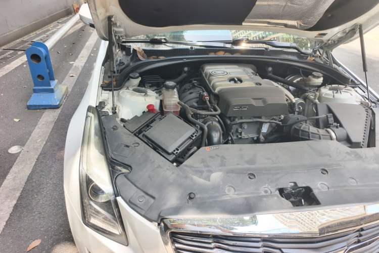 Used Cadillac ATS-L 2014 25T Comfort Model Engine Bay Right