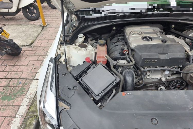 Used Cadillac ATS-L 2014 25T Comfort Model Engine Bay Right