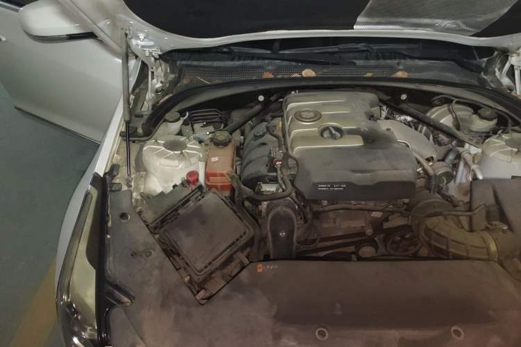 Used Cadillac ATS-L 2014 25T Comfort Model Engine Bay Right