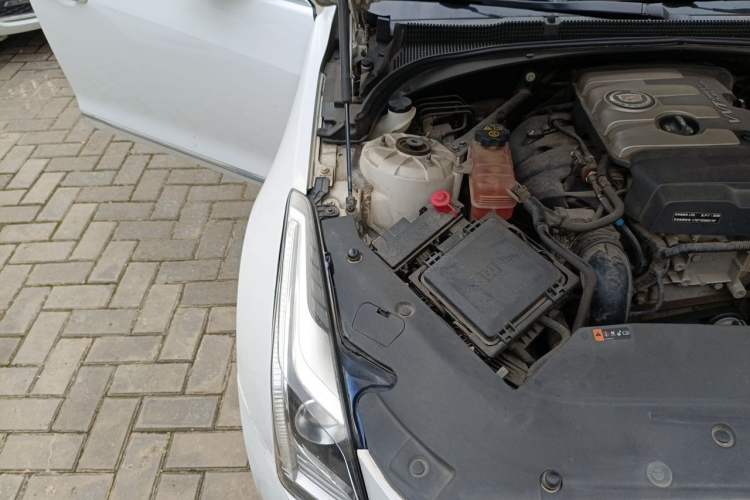 Used Cadillac ATS-L 2014 25T Comfort Model Engine Bay Right