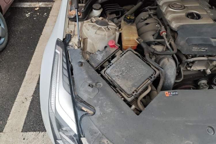 Used Cadillac ATS-L 2014 25T Comfort Model Engine Bay Right