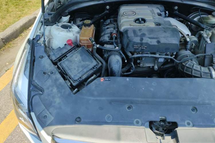 Used Cadillac ATS-L 2014 25T Comfort Model Engine Bay Right