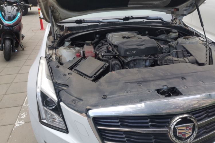 Used Cadillac ATS-L 2014 28T Elite Edition Engine Bay Right