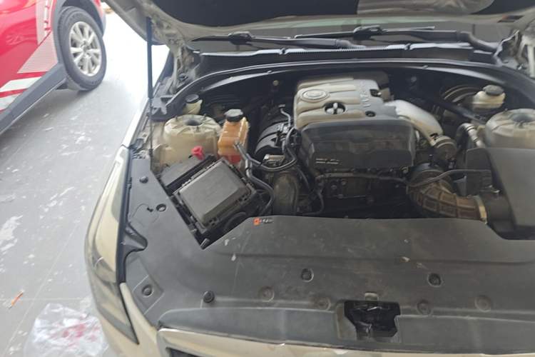 Used Cadillac ATS-L 2014 25T Comfort Model Engine Bay Right
